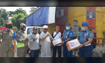 Satgas Covid-19 Lantamal III Bersama Relawan SahabatIndonesia Semprotkan Disinfektan di Wilayah Jakarta Utara