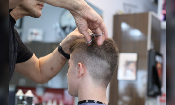 8 hal yang perlu dilakukan ketika cukur rambut di musim pandemi.