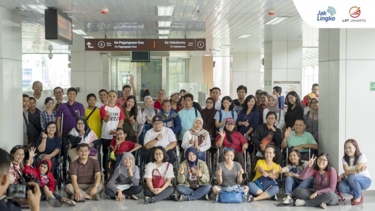 Menjajal LRT Jakarta Bersama JBFT,  Transportasi Publik Ramah Disabilitas