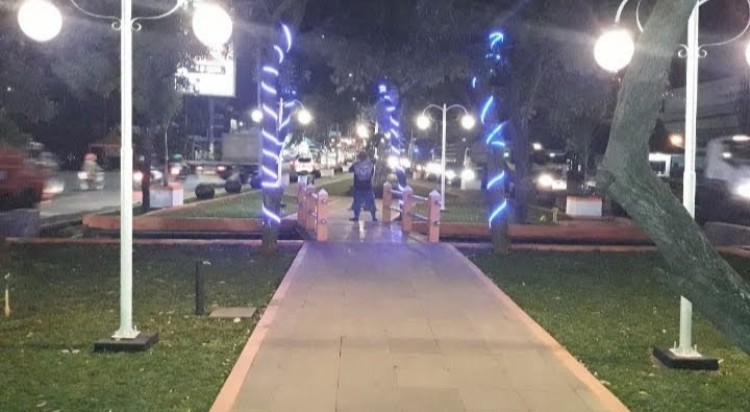 Kerlip Lampu Taman Kota Cibitung