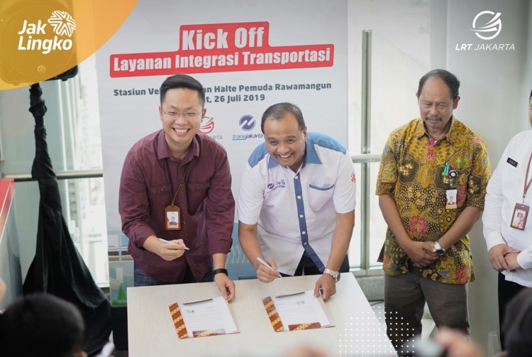Skybridge Stasiun Velodrome LRT Jakarta - Halte Pemuda Rawamangun Transjakarta