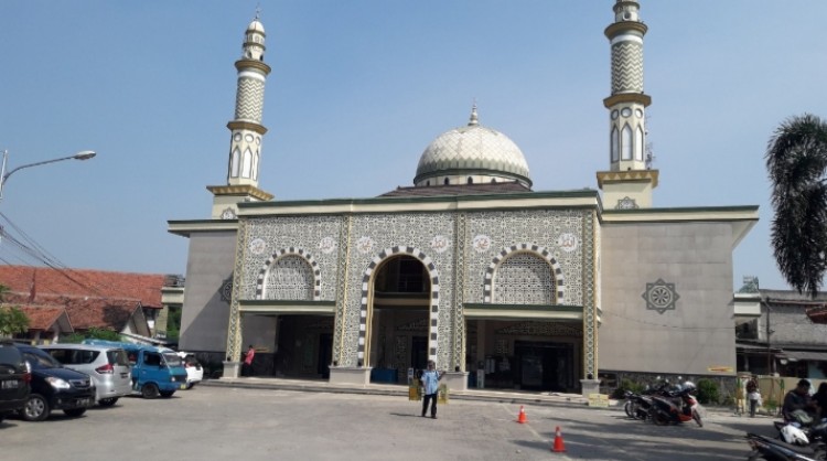 Megahnya Masjid Riyadlush Shalihin Parung